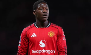 Mainoo đánh mất vị thế tại MU: Vì sao “viên ngọc quý” bị Amorim loại khỏi kế hoạch?