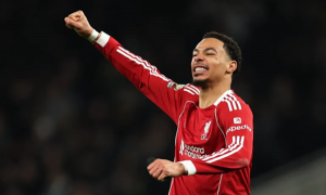 Hugo Ekitike nói thẳng về trận thắng Tottenham: 'Đó không còn là bóng đá, mà là một cuộc chiến'