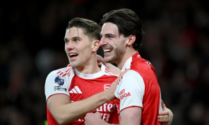 Arsenal và Man City tạo nên cuộc đua song mã: Khi 'khiên thép' đối đầu 'giáo nhọn'