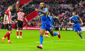 Calvert-Lewin 'hồi sinh' rực rỡ tại Leeds: Phá dớp Harry Kane, mơ vé World Cup 2026