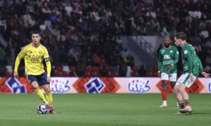 Wijnaldum tỏa sáng, Al Nassr đứt mạch toàn thắng dù Ronaldo lập công