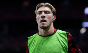 Hojlund chìm nghỉm dưới áp lực, Man Utd bỏ ngỏ chiều sâu hàng công