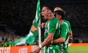Antony cháy rực ở Real Betis: Từ “người thừa” đến ngôi sao sáng nhất La Liga