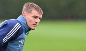 Tin vui cho Arsenal: Martin Odegaard bắt đầu tập chạy với máy chống trọng lực