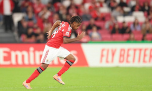 Mourinho bảo vệ Lage: Leandro Barreiro không phải tiền vệ phòng ngự thuần túy