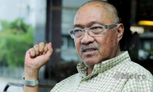 Cựu danh thủ Jamal Nasir: 'Chấp nhận án phạt FIFA, đừng thức trắng chờ phép màu'