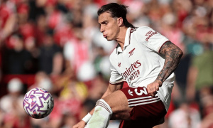 Tuyển Ý “phớt lờ” Arsenal vụ Calafiori