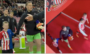 Jordan Pickford trở lại Stadium of Light: Hình ảnh áo 'nửa Sunderland, nửa Everton' gây xúc động