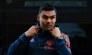 Huyền thoại Bryan Robson gọi tên Casemiro là cầu thủ thông minh nhất lịch sử Man Utd