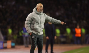 Chelsea đau đầu với “quả bom nổ chậm” nơi hàng thủ