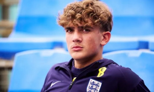 'Thần đồng 15 tuổi' Arsenal đứng trước cơ hội lịch sử, HLV U21 Anh xác nhận đặc cách