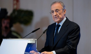 Florentino Perez 'tổng tấn công': Chê trọng tài thậm tệ, xới lại bê bối 8 triệu euro của Barca