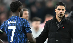 Mikel Arteta báo tin cực vui về tương lai Bukayo Saka trước đại chiến