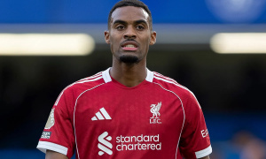 Steve Nicol chỉ đích danh sao Liverpool 'thoát tội' dù sa sút không phanh