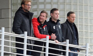 Bóng ma sa thải lơ lửng tại Anfield: FSG từng tàn nhẫn với Brendan Rodgers thế nào?