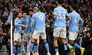 Man City 'đánh phủ đầu' Leeds: Phil Foden lập siêu phẩm giây 55, xô đổ kỷ lục huyền thoại Yaya Toure