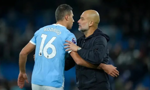 Pep Guardiola báo tin dữ về Rodri, Man City mất trụ cột đấu Leeds United