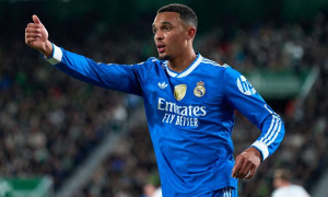 Trent Alexander-Arnold dần tỏa sáng tại Real Madrid: Chân phải 'ma thuật' bù đắp điểm yếu phòng ngự