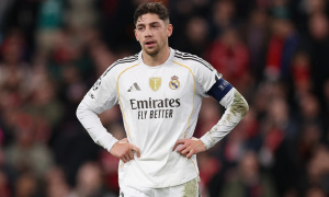 Tận dụng mâu thuẫn với HLV Xabi Alonso, Man Utd hỏi mua Federico Valverde giá 80 triệu euro