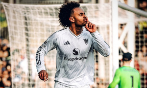 Joshua Zirkzee lập siêu phẩm góc hẹp 'không tưởng'