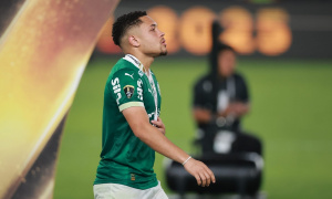 Vitor Roque gục ngã tại chung kết Libertadores, Barcelona lỡ duyên 1 triệu euro