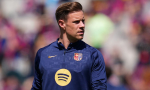 Fabrizio Romano xác nhận: Ter Stegen 'đắt hàng' trên chợ Đông, Barca sẵn sàng 'trảm' công thần