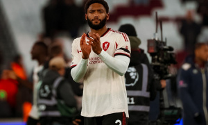Joe Gomez lột xác ngoạn mục: Virgil van Dijk đã đúng