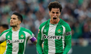 Lamine Yamal đối mặt thử thách lớn từ 'thần tài' Valentin Gomez của Real Betis