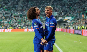 Chelsea vs Everton Cucurella khen Dewsbury Hall chuyên nghiệp
