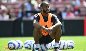 Leeds United cân nhắc chiêu mộ Raheem Sterling, Chelsea chuẩn bị chia tay ngôi sao này