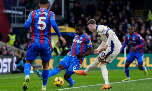 Crystal Palace và Chelsea, hai cực đối lập trong bài toán xoay tua