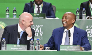 AFCON chuyển chu kỳ 4 năm: Liệu bóng đá châu Phi có đánh mất quyền tự quyết dưới áp lực FIFA?