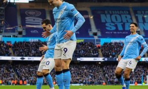 Erling Haaland vượt kỷ lục Cristiano Ronaldo với hiệu suất siêu thực