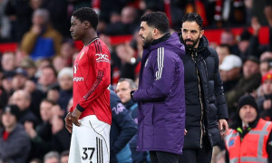 Ruben Amorim bảo vệ Kobbie Mainoo sau sự cố áo phông 'Free Kobbie Mainoo'