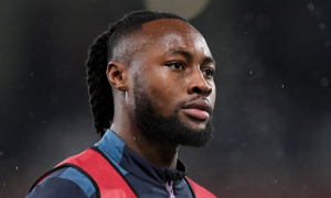 Chấn thương Isak đẩy Liverpool vào thế buộc phải mua sắm tháng Giêng