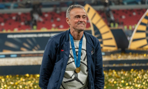 PSG lên kế hoạch ký hợp đồng trọn đời với Luis Enrique sau cú ăn sáu