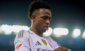 Real Madrid giữ Vinicius Junior: bế tắc lương Mbappe, rạn nứt với Xabi Alonso