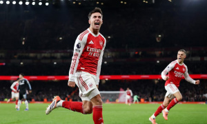 Arsenal thắng Aston Villa 4-1: Merson tin Pháo thủ sẽ vô địch dễ dàng