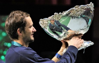 Medvedev giúp Liên đoàn Quần vợt Nga vô địch Davis Cup