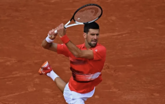 Djokovic vào vòng 3 Pháp mở rộng sau loạt 'đấu súng'