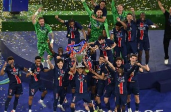Ánh hào quang của PSG đối lập nước mắt của Inter Milan