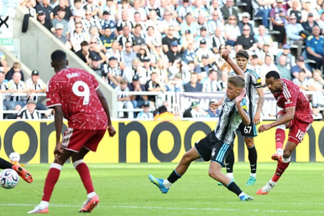 Chấm điểm Liverpool: Szoboszlai - Gakpo lên tiếng, Nỗi thất vọng Isak