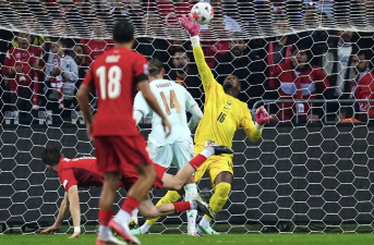Chấm điểm tuyển Pháp: Maignan vững chãi; Mbappe tỏa sáng trước chấn thương