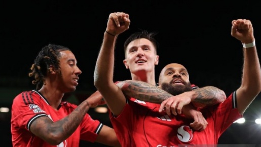 Chấm điểm Man Utd: Mbeumo và Casemiro tỏa sáng