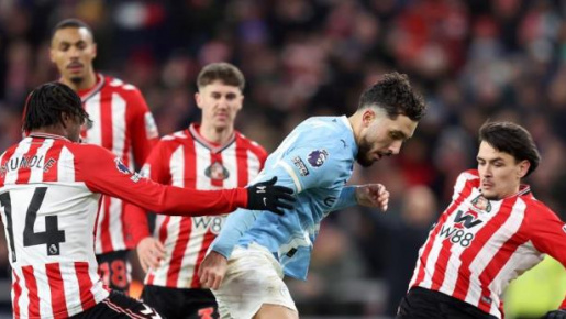 Chấm điểm Man City: Điểm tựa hàng thủ; Điểm sáng Cherki