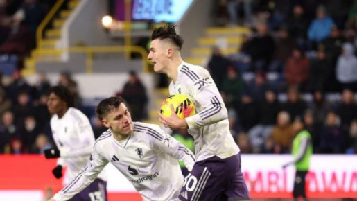 Chấm điểm Man Utd: Sesko rực sáng, 'Foden mới' suýt lập siêu phẩm