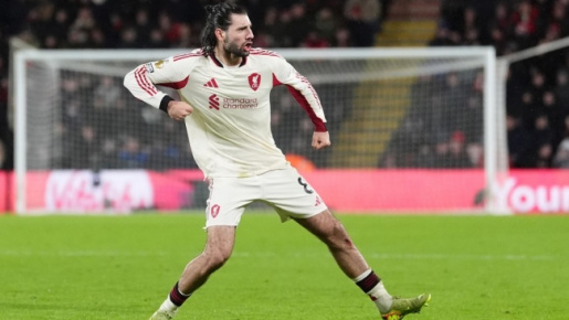 Chấm điểm Liverpool: Szoboszlai rực sáng; Van Dijk công làm thủ phá