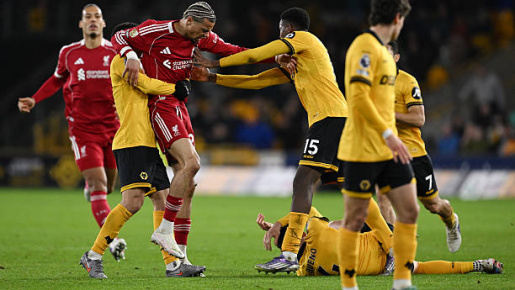 Chấm điểm Liverpool: Szoboszlai 'hết phép', Ekitike đơn độc