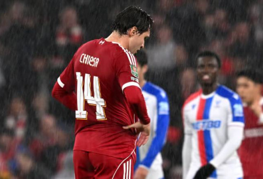 Liverpool thảm bại 0-3 trước Crystal Palace, tan mộng tại Cúp Liên đoàn