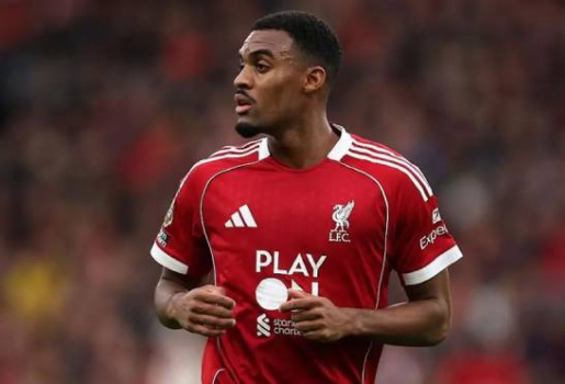 Liverpool khủng hoảng lực lượng: Arne Slot chờ “liều thuốc” mang tên Gravenberch